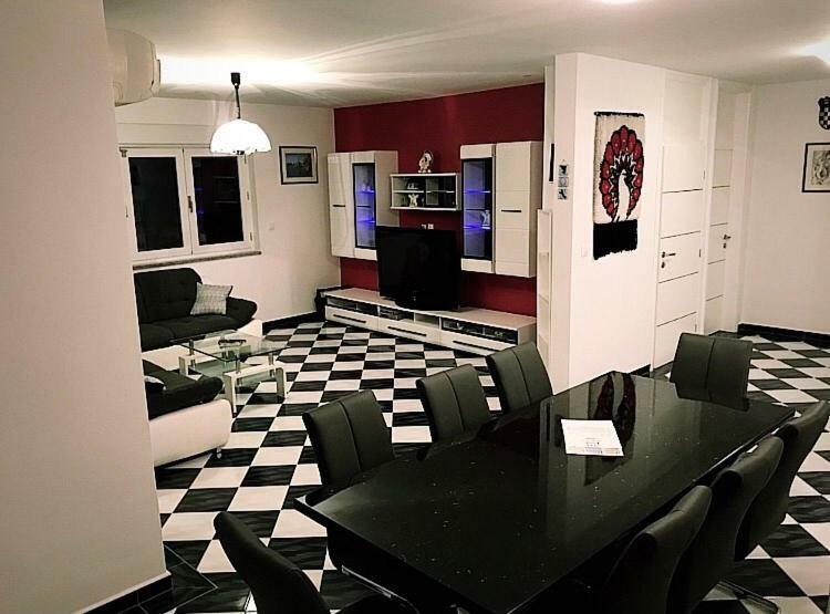 Mundial Apartments Njivice Eksteriør bilde