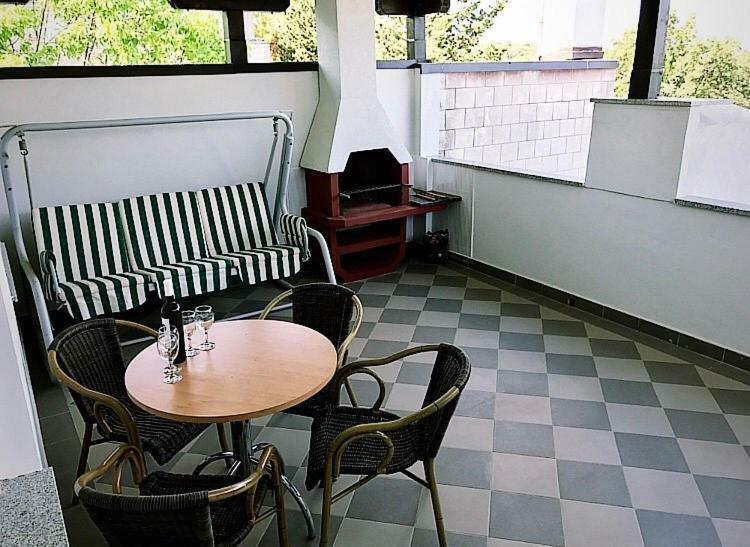 Mundial Apartments Njivice Eksteriør bilde
